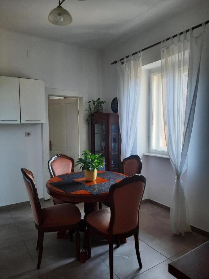 Apartman Soda Ogulin Exterior photo